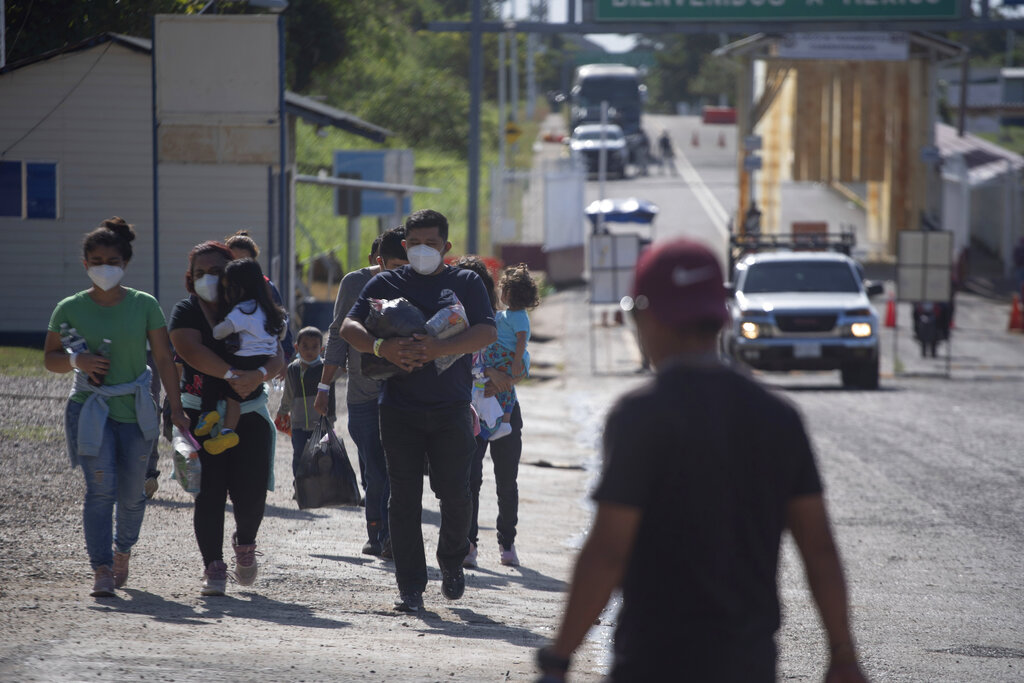 U.S.-ousted migrants stir concern - Vimarsana News