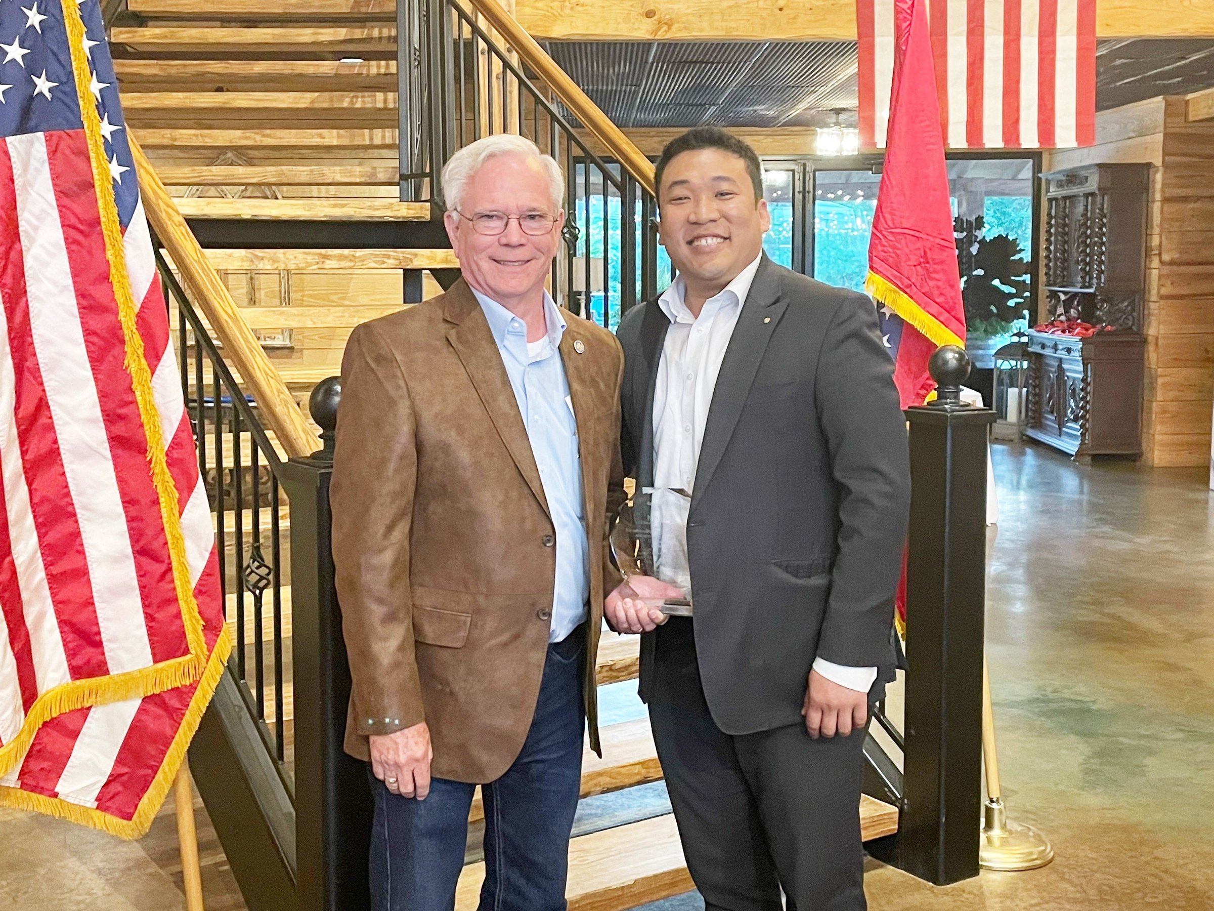 Bragg awarded ’21 Statesman Award