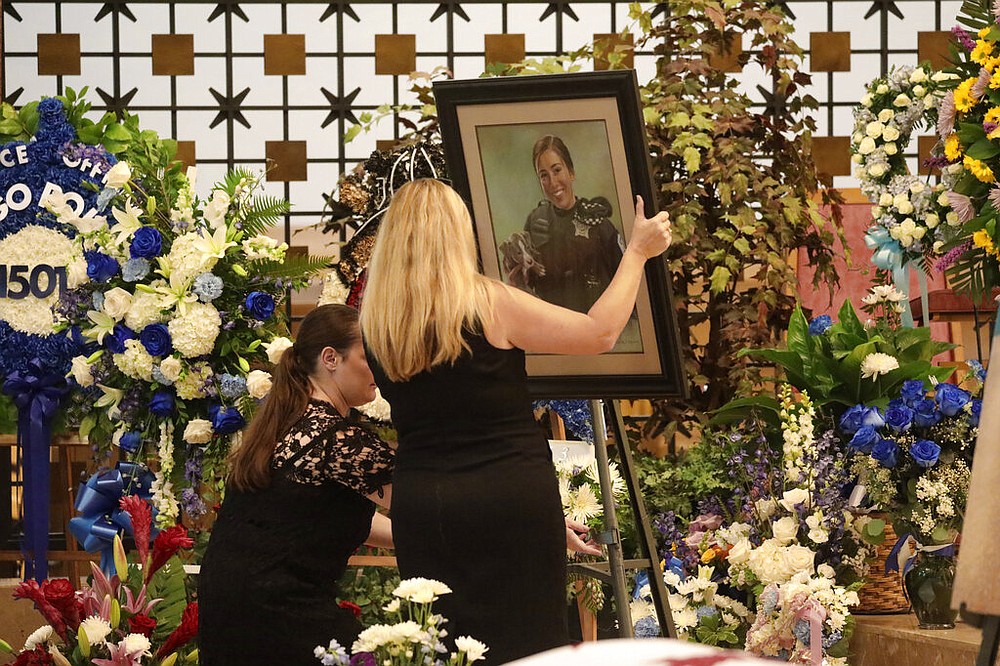 Funeral for a Chicago police officer The Arkansas DemocratGazette