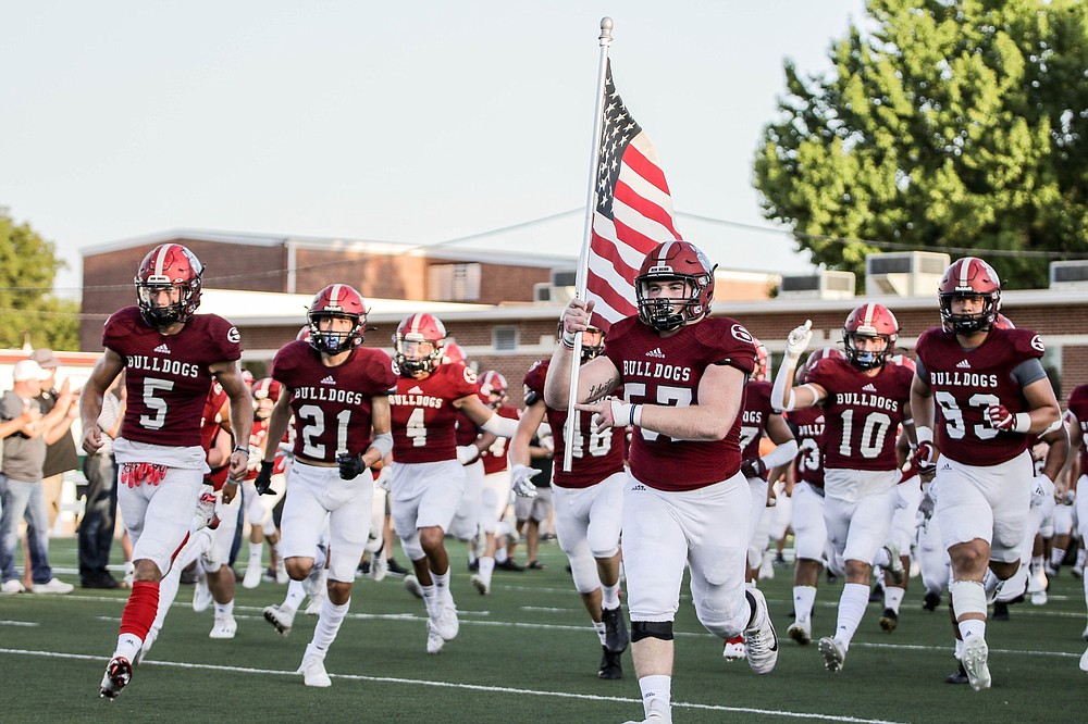 Perkins helps Van Buren top Springdale in opener