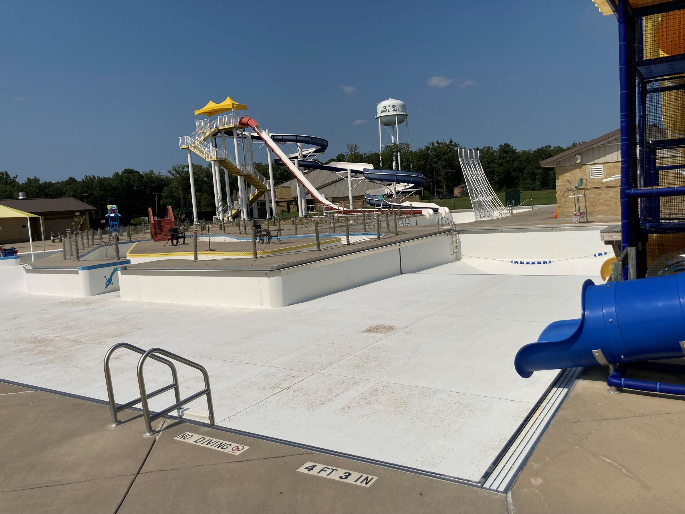 Lifeguard scarcity shuts water park