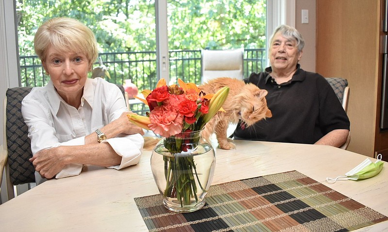 Nancy Ryburn (left) and Barbara Samuels of LIttle Rock, who lived in New York the day that the city and country came under terrorist attacks on Sept. 11, 2001, recall Friday what it was like in the city when the towers fell. 
(Pine Bluff Commercial/I.C. Murrell)