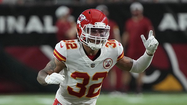 Chiefs safety Tyrann Mathieu tests positive for COVID-19