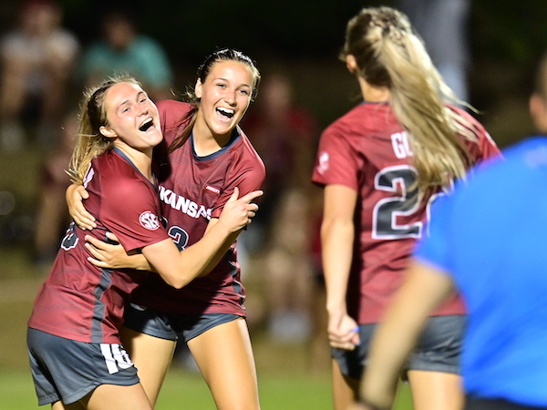 WholeHogSports - Arkansas wins 7th straight on Podojil's golden goal