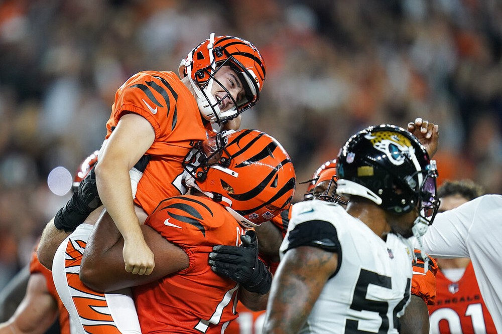 Super Bowl: Evan McPherson dances to Dr. Dre before calmly tying