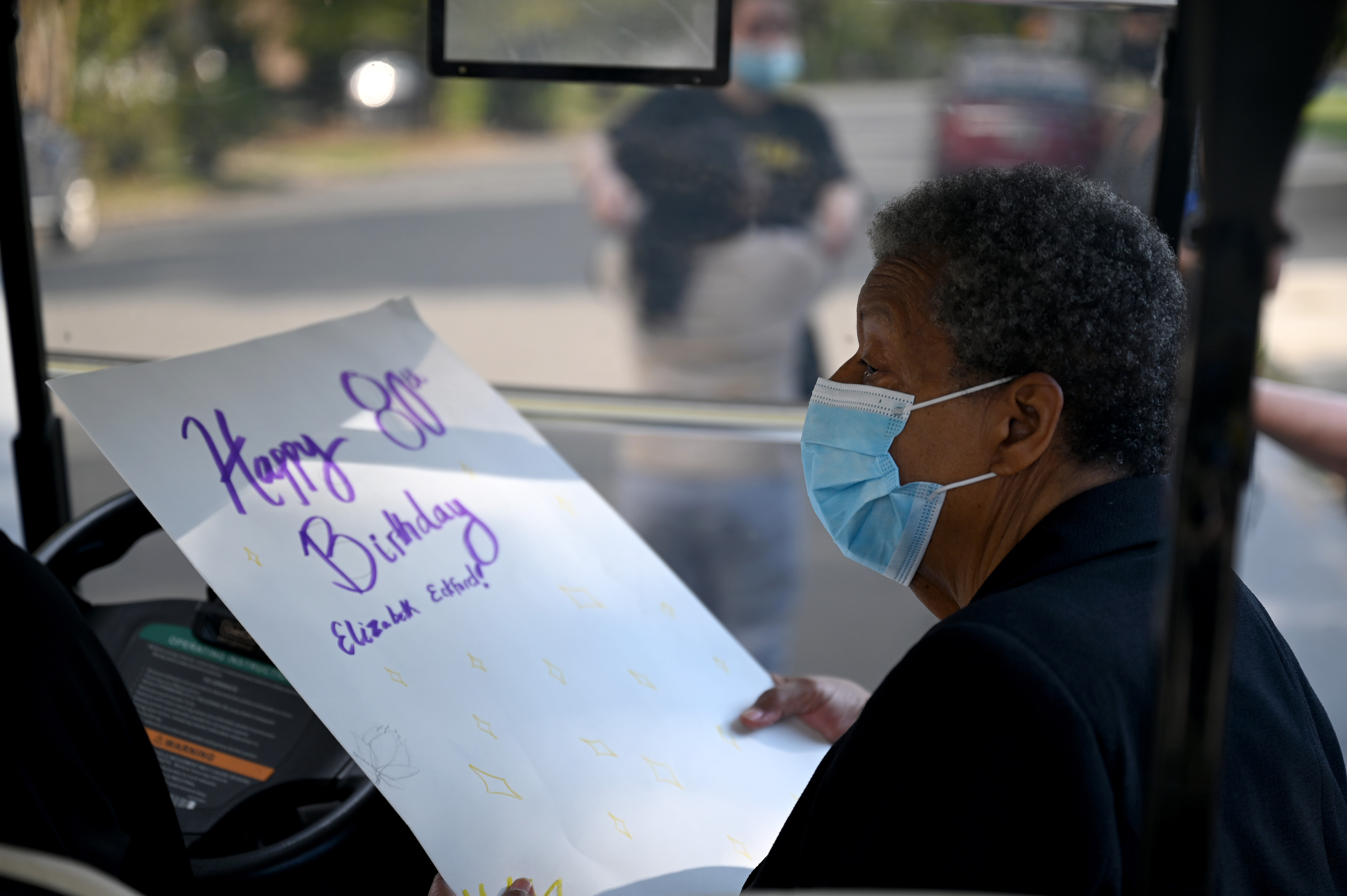 Central High students celebrate Elizabeth Eckford's 80th birthday - Vimarsana News