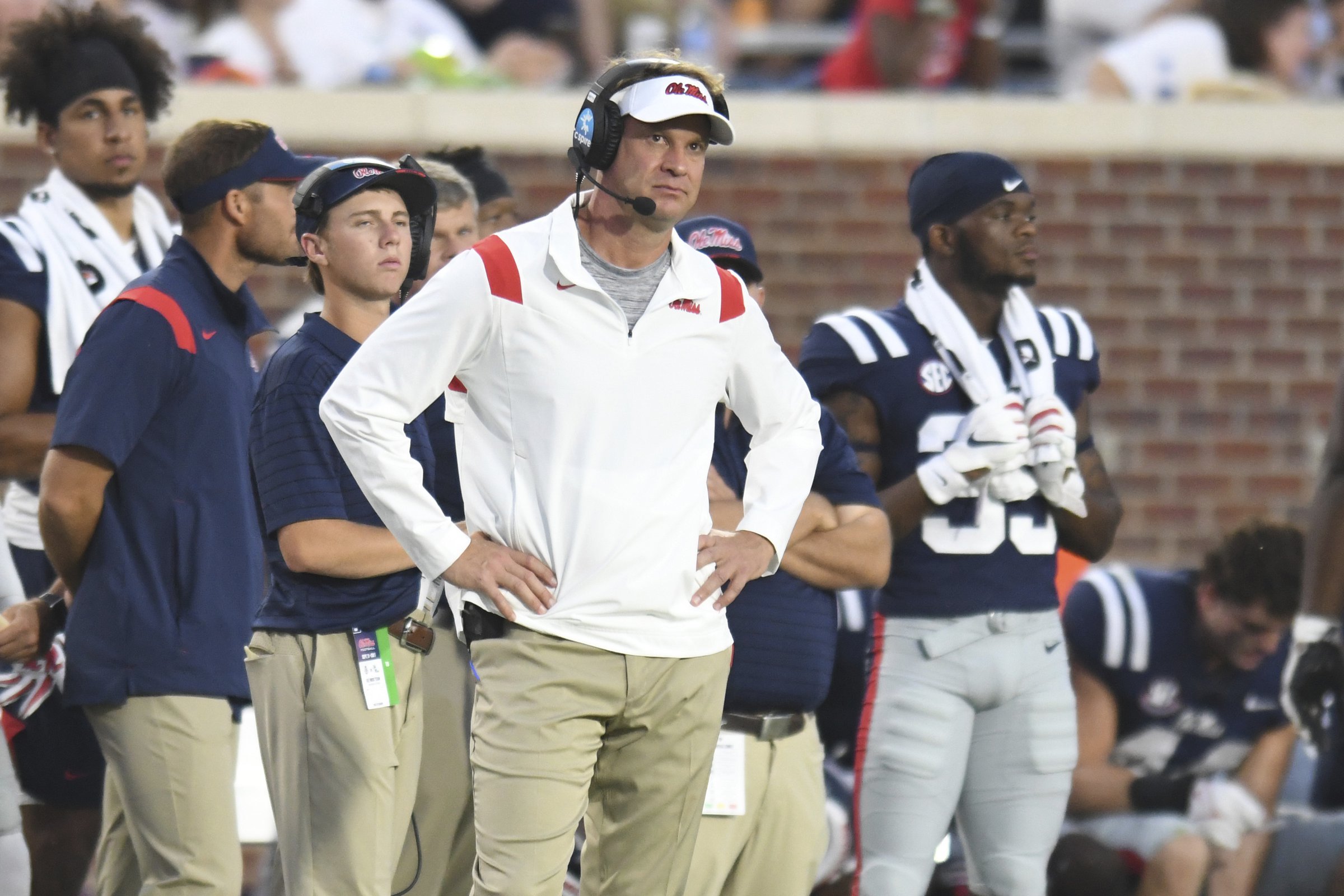 Kiffin not shy using analytics - Vimarsana News