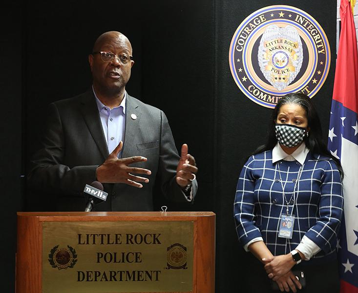 Little Rock police chief, assistant chief defend firing officer over investigating indecent exposure case - Vimarsana News