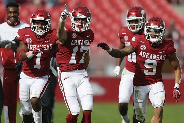 WholeHogSports - VIDEO: Players meet with media after 11th spring practice