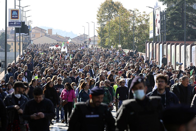 Italians protest workplace healthpass rule