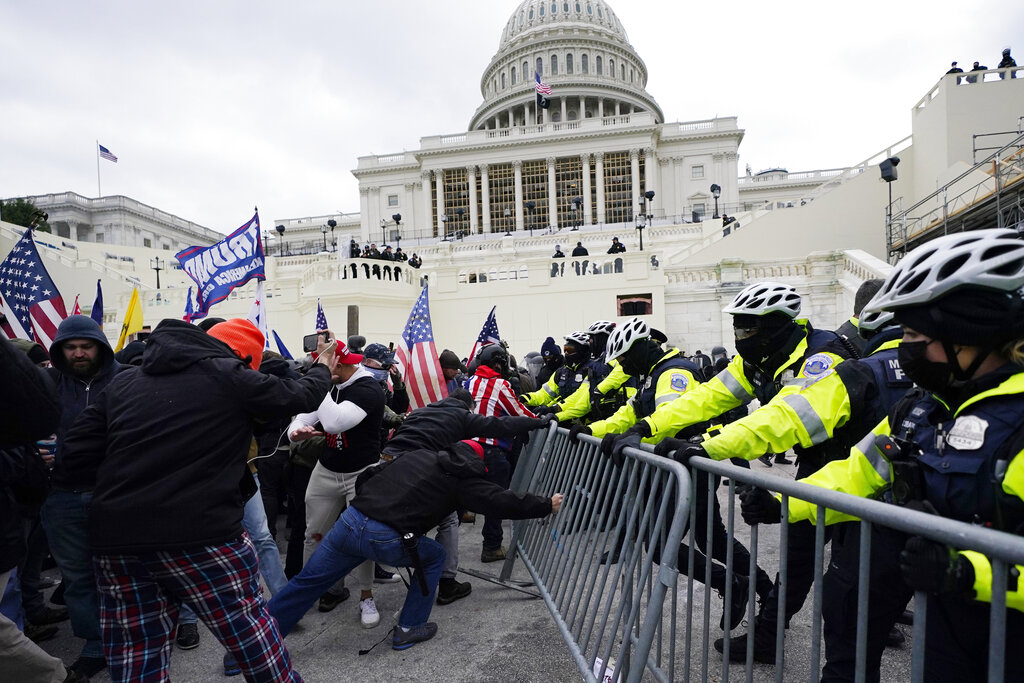 Proud Boy pleads guilty in Capitol riot - Vimarsana News