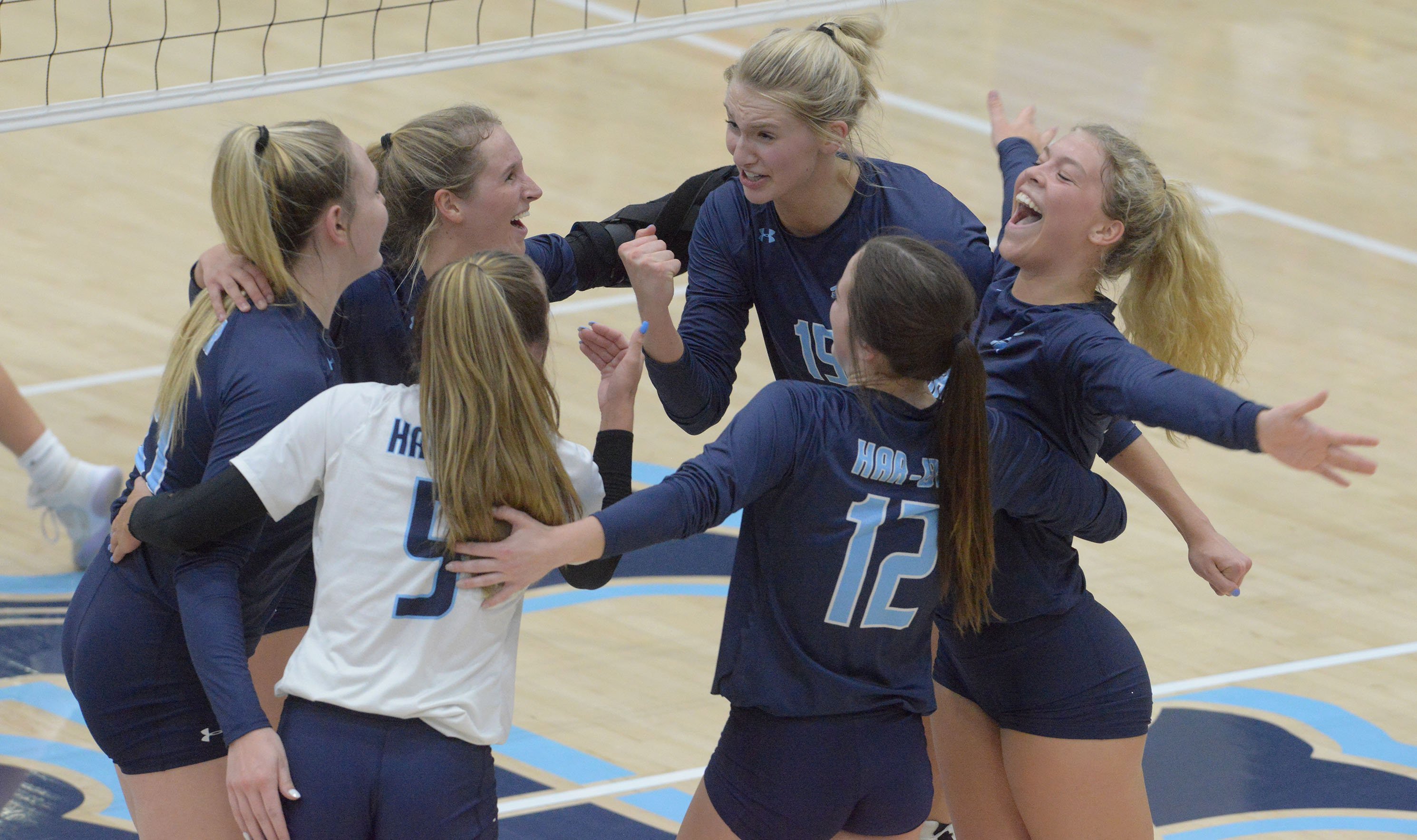 PREP VOLLEYBALL: Springdale Har-Ber downs Fayetteville in five sets, claims 6A-West title - Vimarsana News