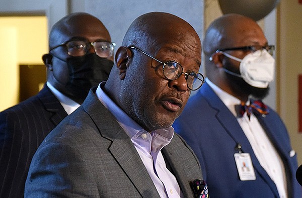 an-internal-investigation-into-the-former-little-rock-police-chief-is