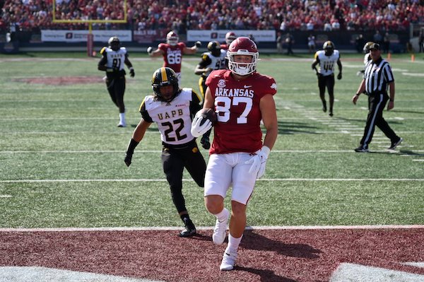 WholeHogSports - Capital gains: Hogs put away UAPB with big plays early