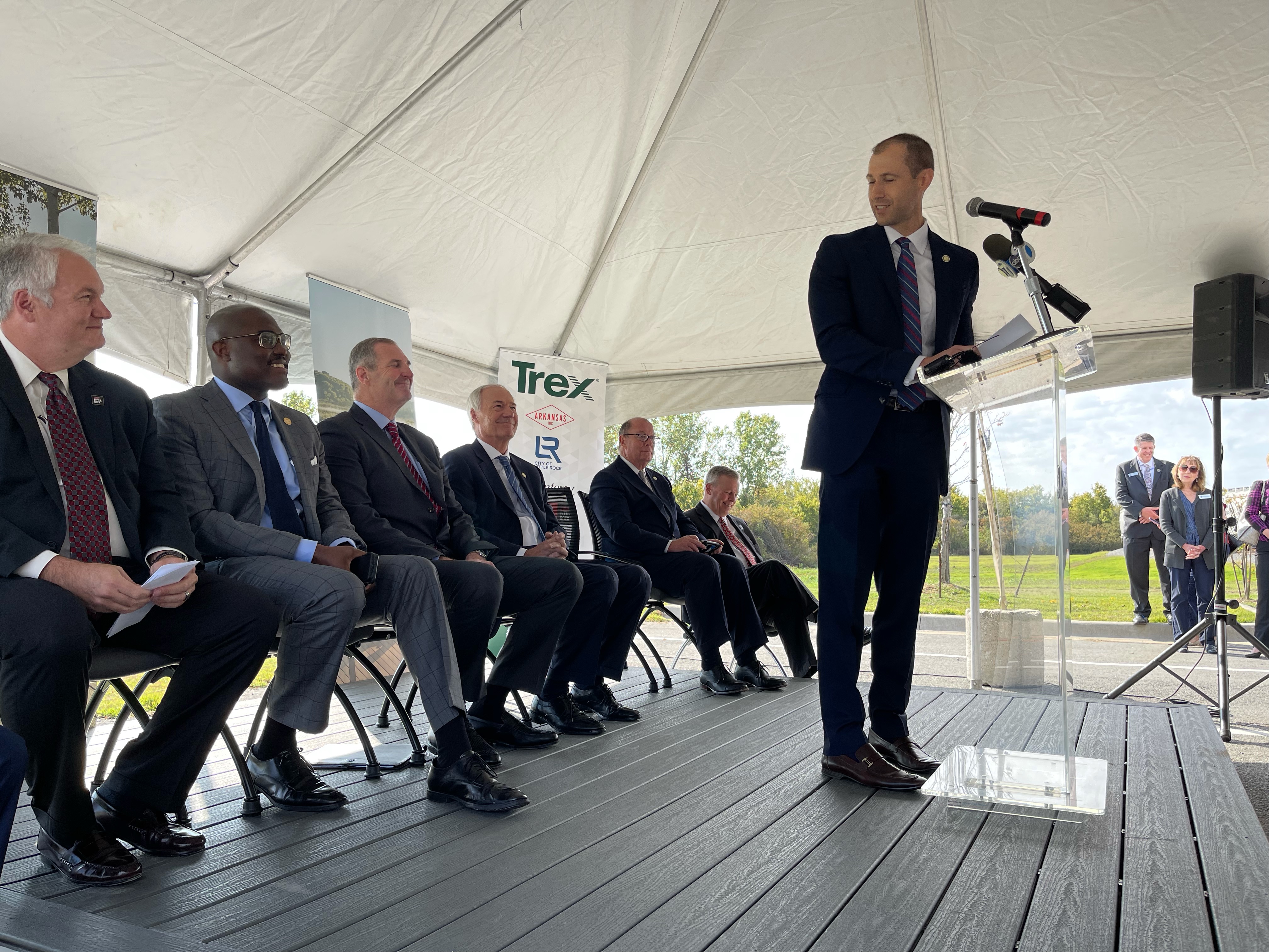 Little Rock Port Authority approves land sale for new manufacturer - Vimarsana News