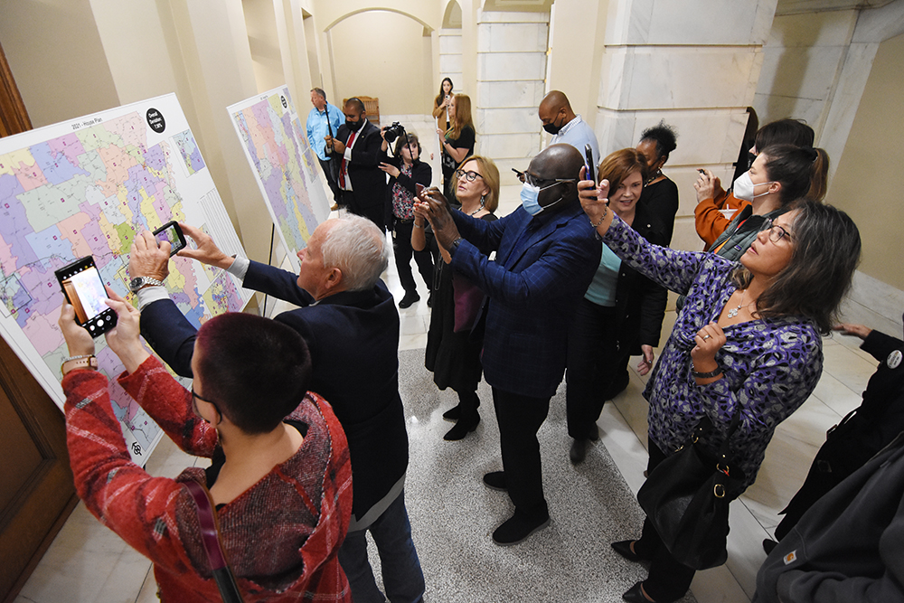 New maps pave way for legislative contests - Vimarsana News