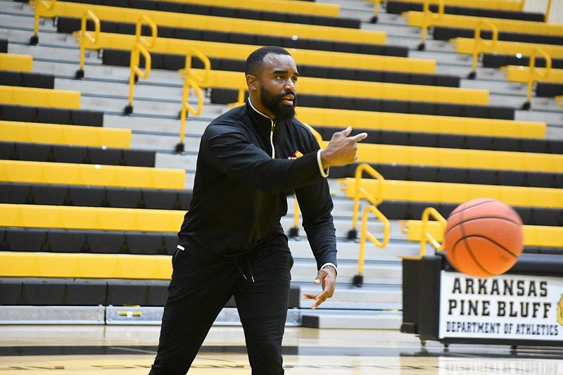 UAPB men’s basketball Coach Solomon Bozeman will make his head coaching debut Tuesday night against Creighton University in Omaha, Neb. 
(Pine Bluff Commercial/I.C. Murrell)