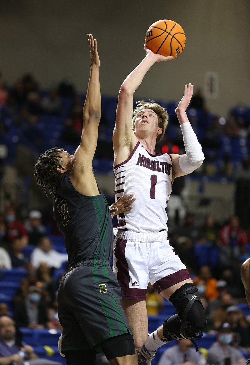 WholeHogSports - Phillips, Hogs' top high school recruit, signs