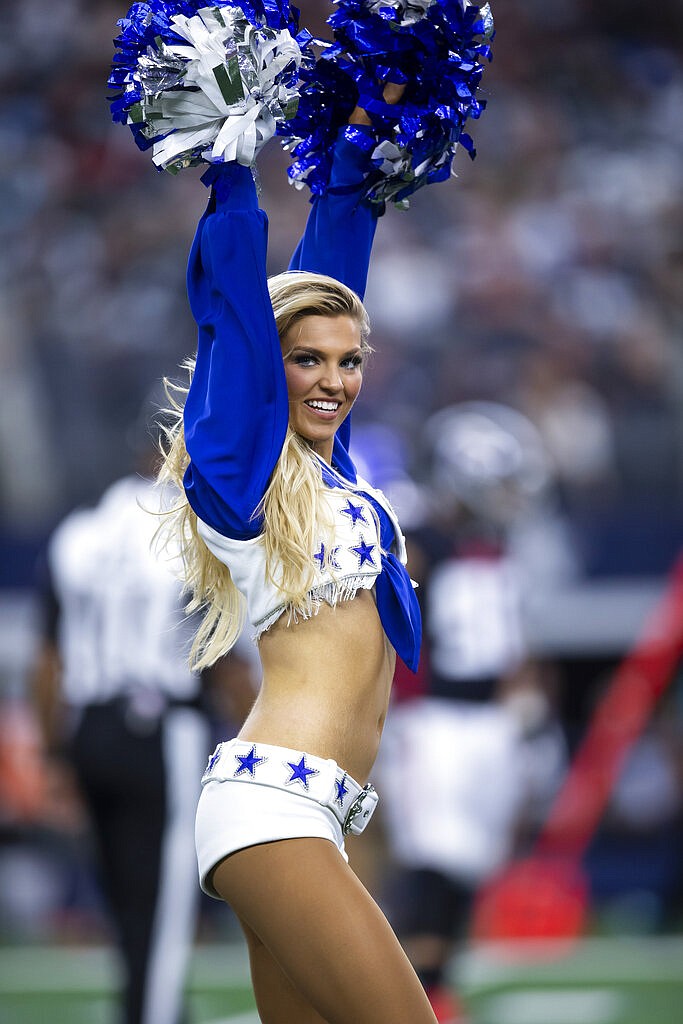 Cowboys Cheerleader Goes Viral After Sunday's Blowout Win - The Spun:  What's Trending In The Sports World Today