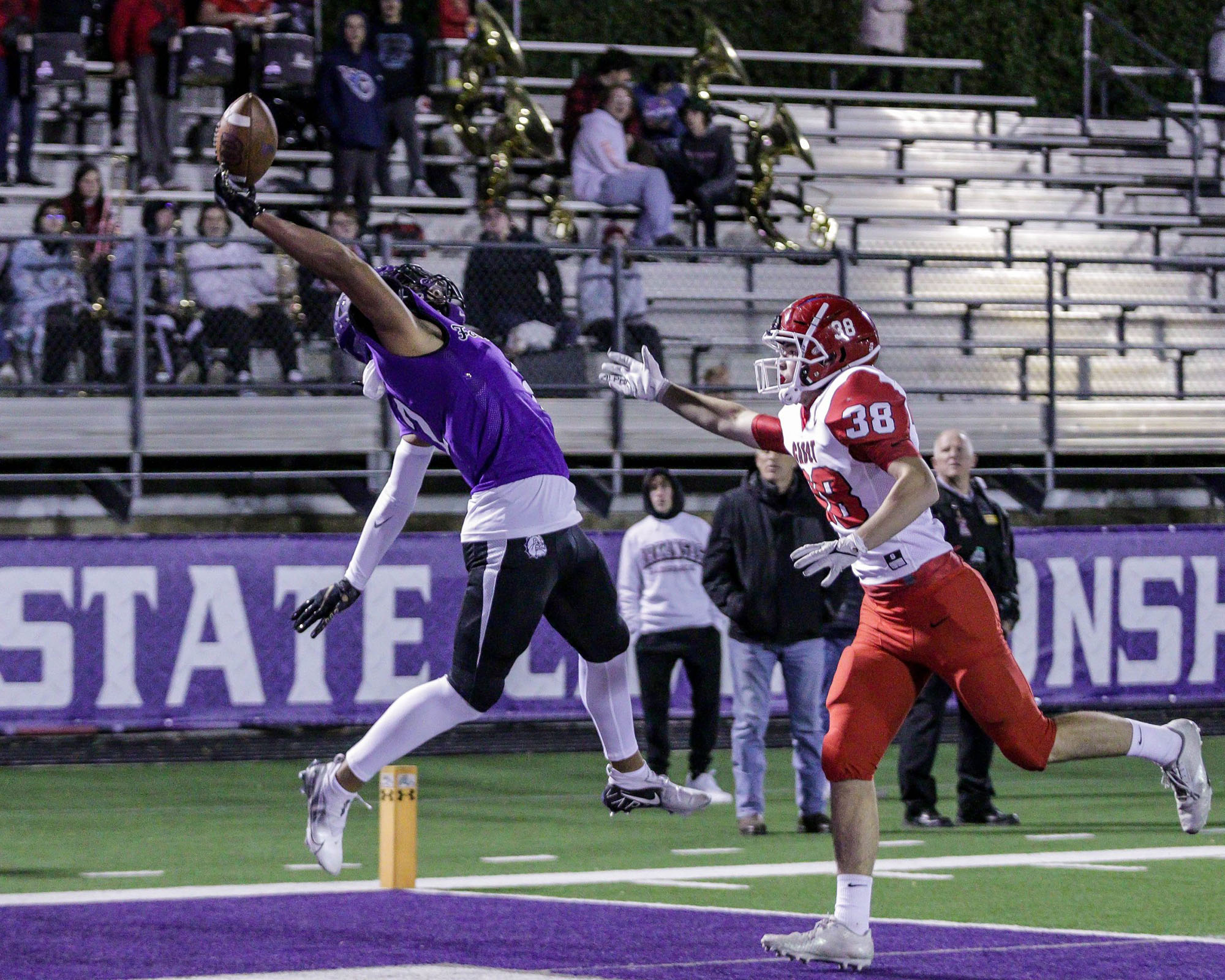 Fayetteville surges past Cabot, 34-27 - Vimarsana News