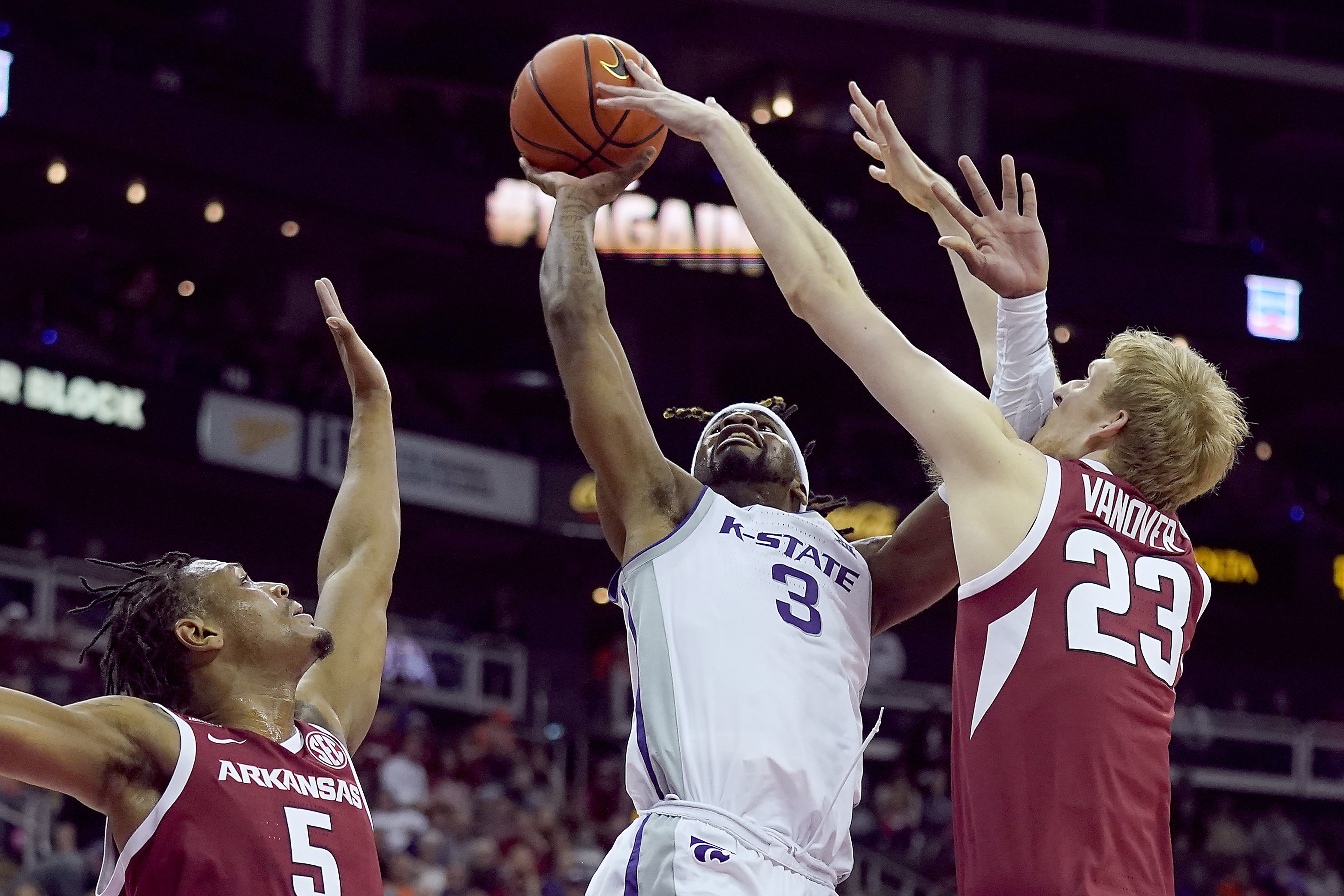 Follow live: Arkansas faces K-State in Hall of Fame Classic - Vimarsana News