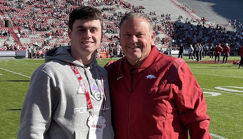 Arkansas gives Georgia LB chance to live out dream