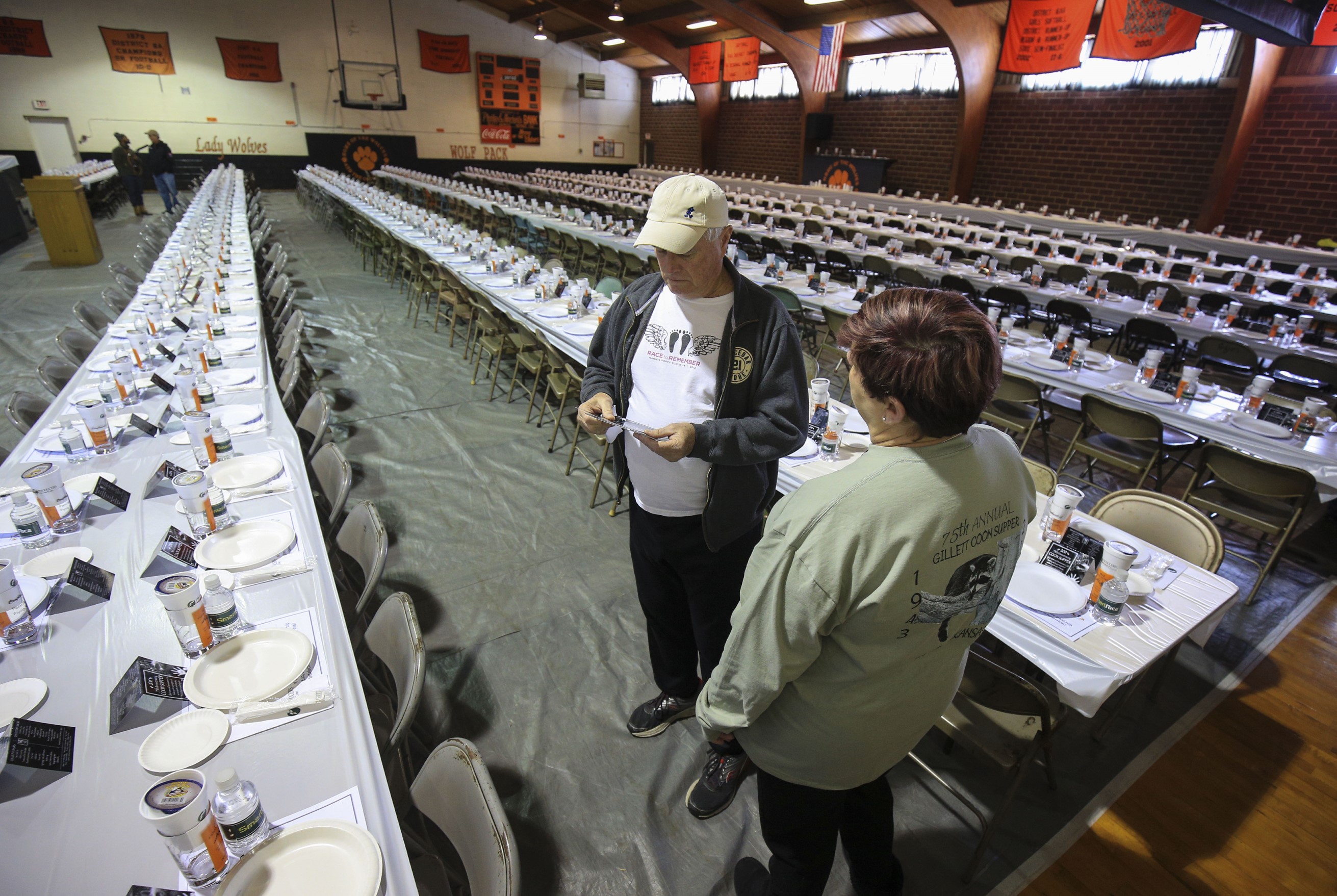 Coon supper set for Jan. 8 in Gillett