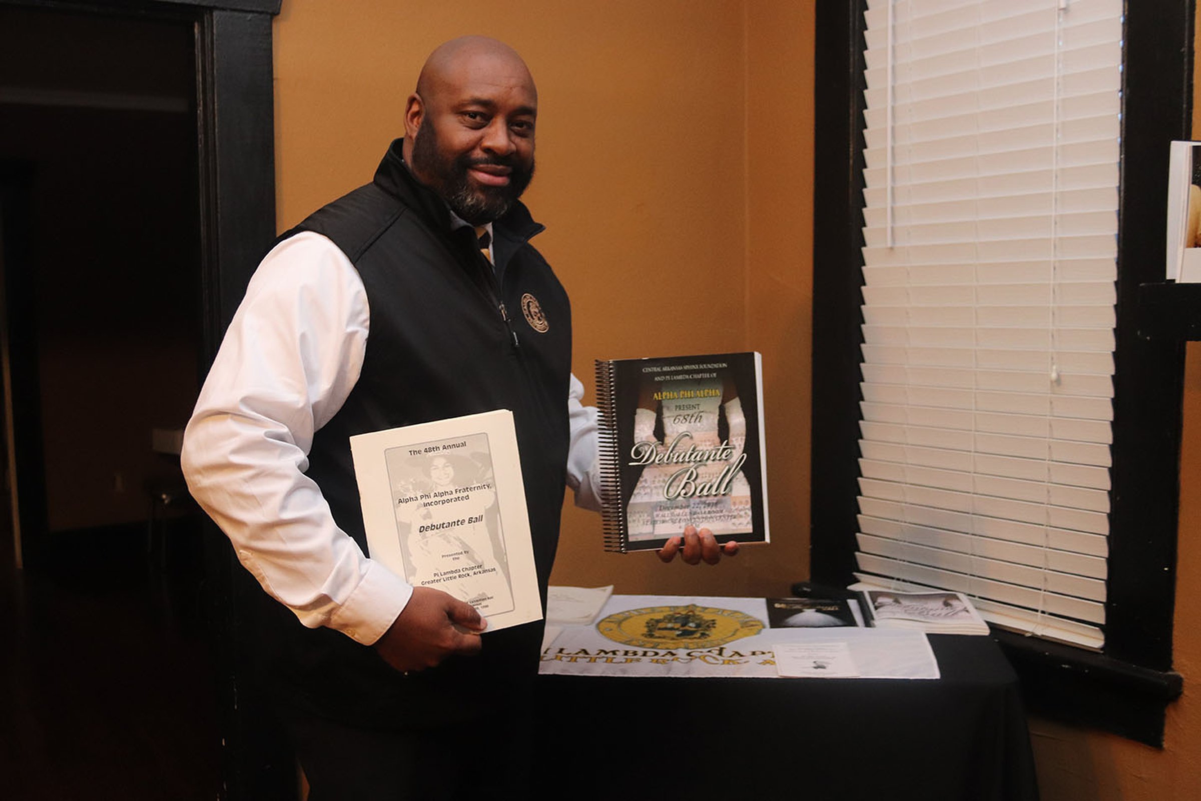 Volunteer guides scholarship ball - Vimarsana News
