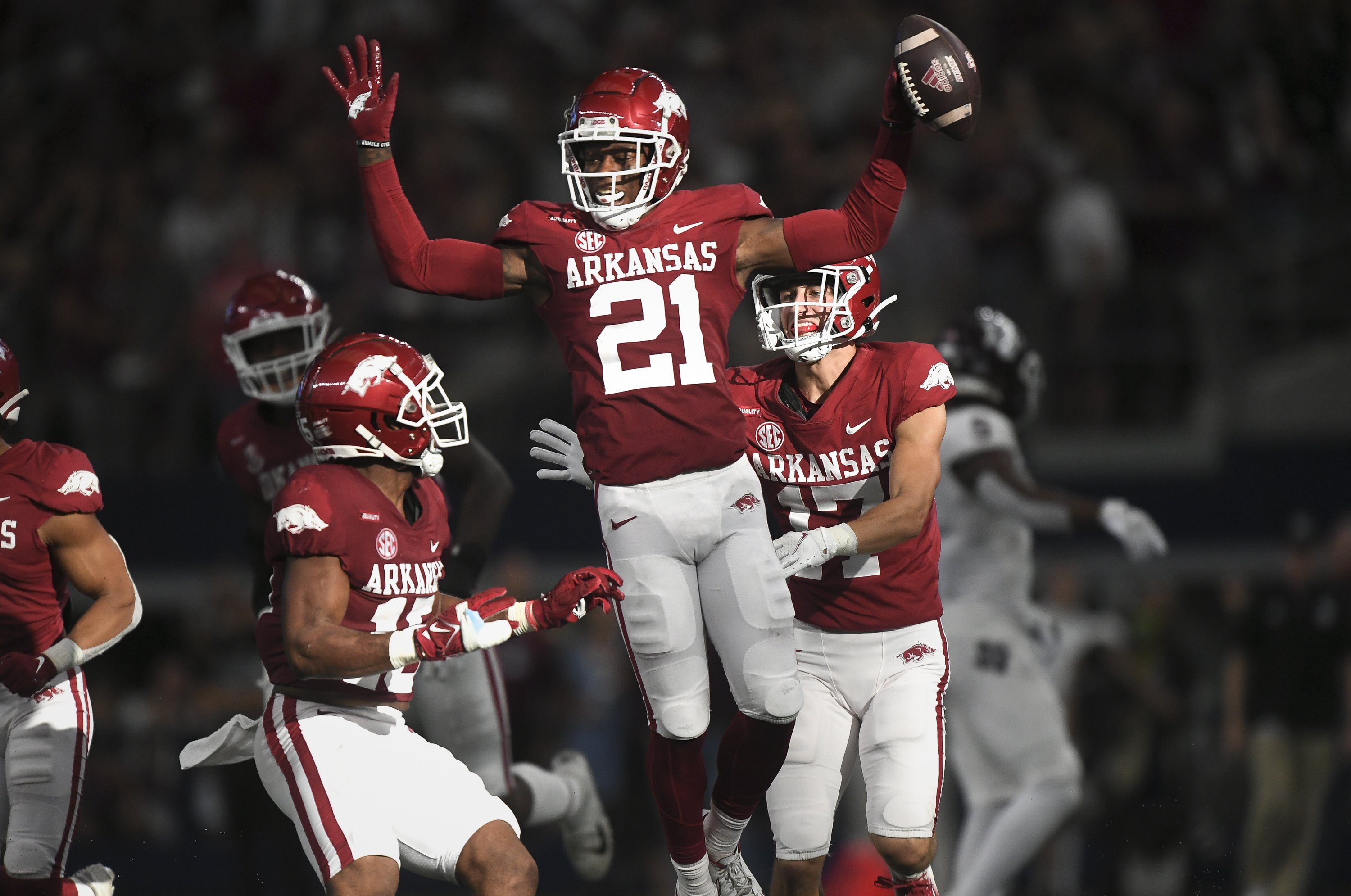 Arkansas Razorbacks NFL Draft Prospects: Where Will John Ridgeway, Treylon  Burks & Montaric Brown Go?