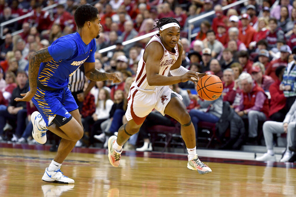 Arkansas Razorbacks fall for 2nd straight time, lose to Hofstra 89-81 - Vimarsana News