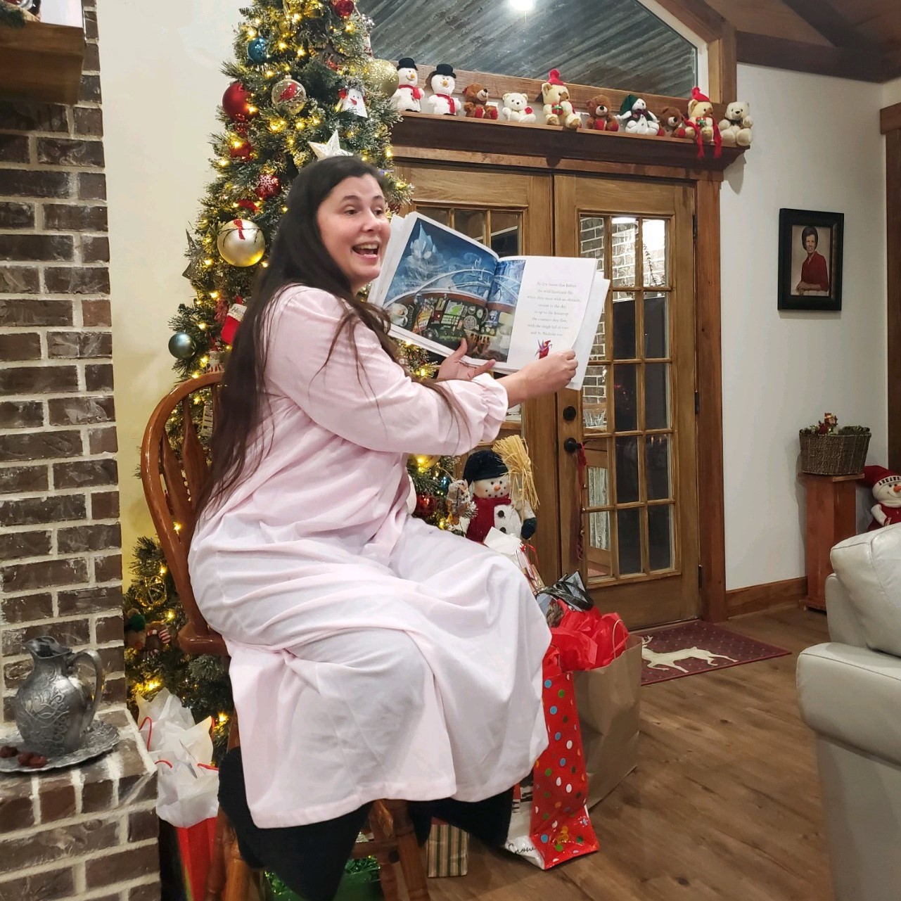 Homemaker’s club meets for annual Christmas party