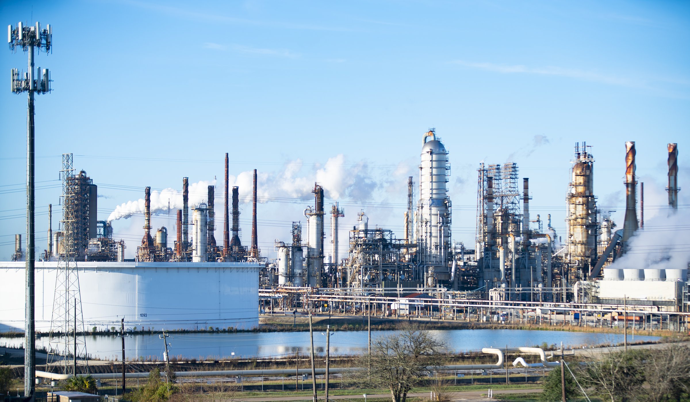 The nation in brief: Houston refinery fire injures 4 people - Vimarsana News