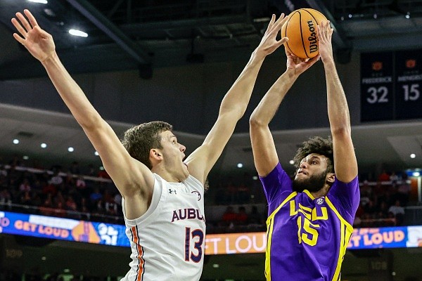 WholeHogSports - SEC roundup: Texas A&M walks off Alabama; Georgia