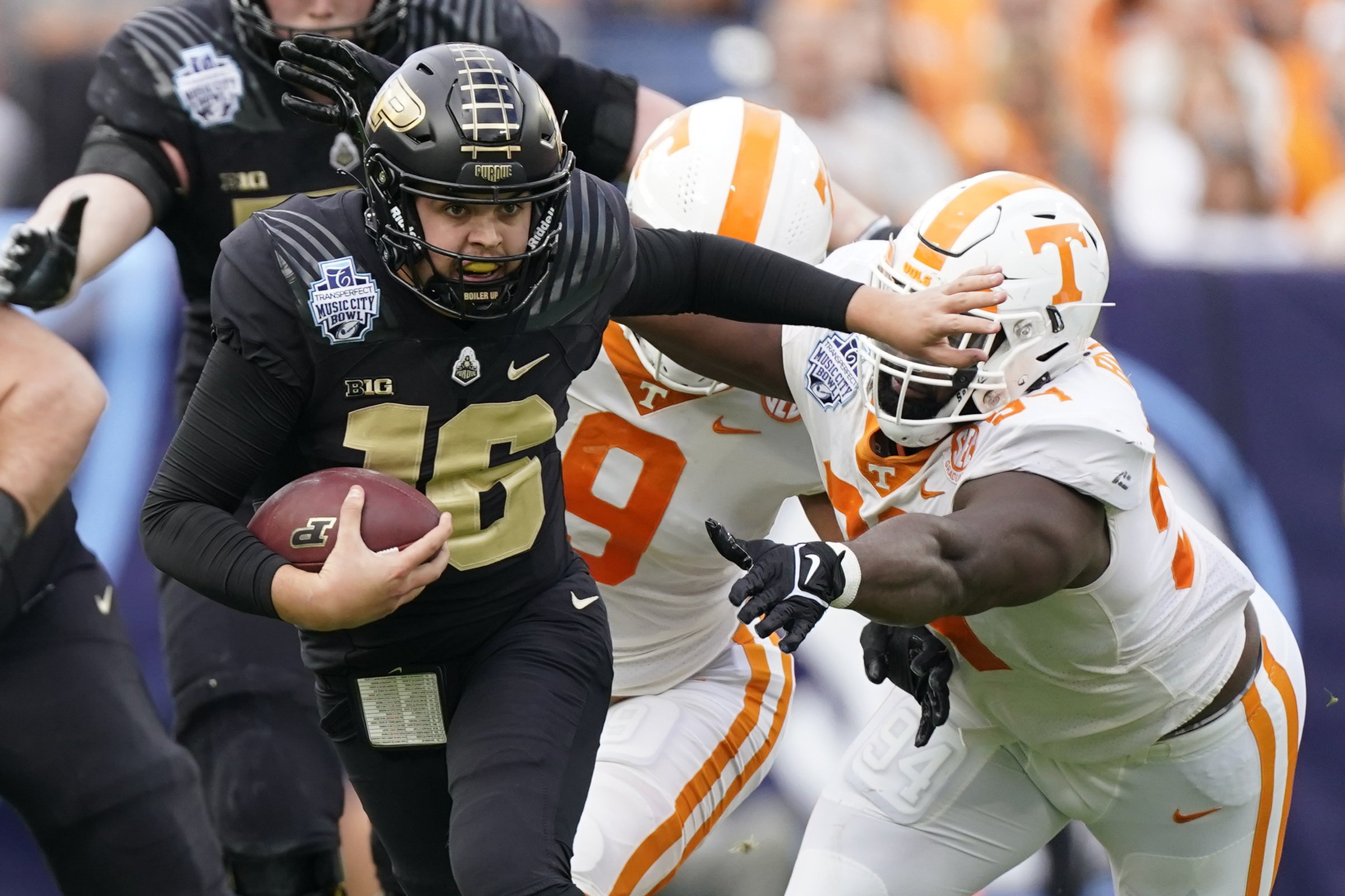 Boilermakers survive wild finish - Vimarsana News