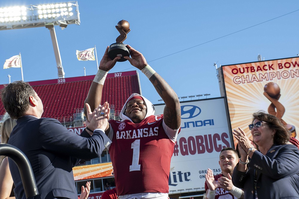 PHOTO GALLERIES: Razorback fans, players celebrate Outback Bowl victory