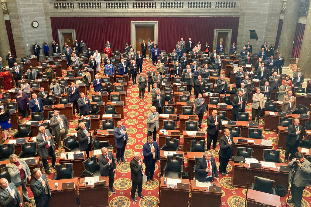 Fireworks erupt on first day of Missouri legislative session - Vimarsana News