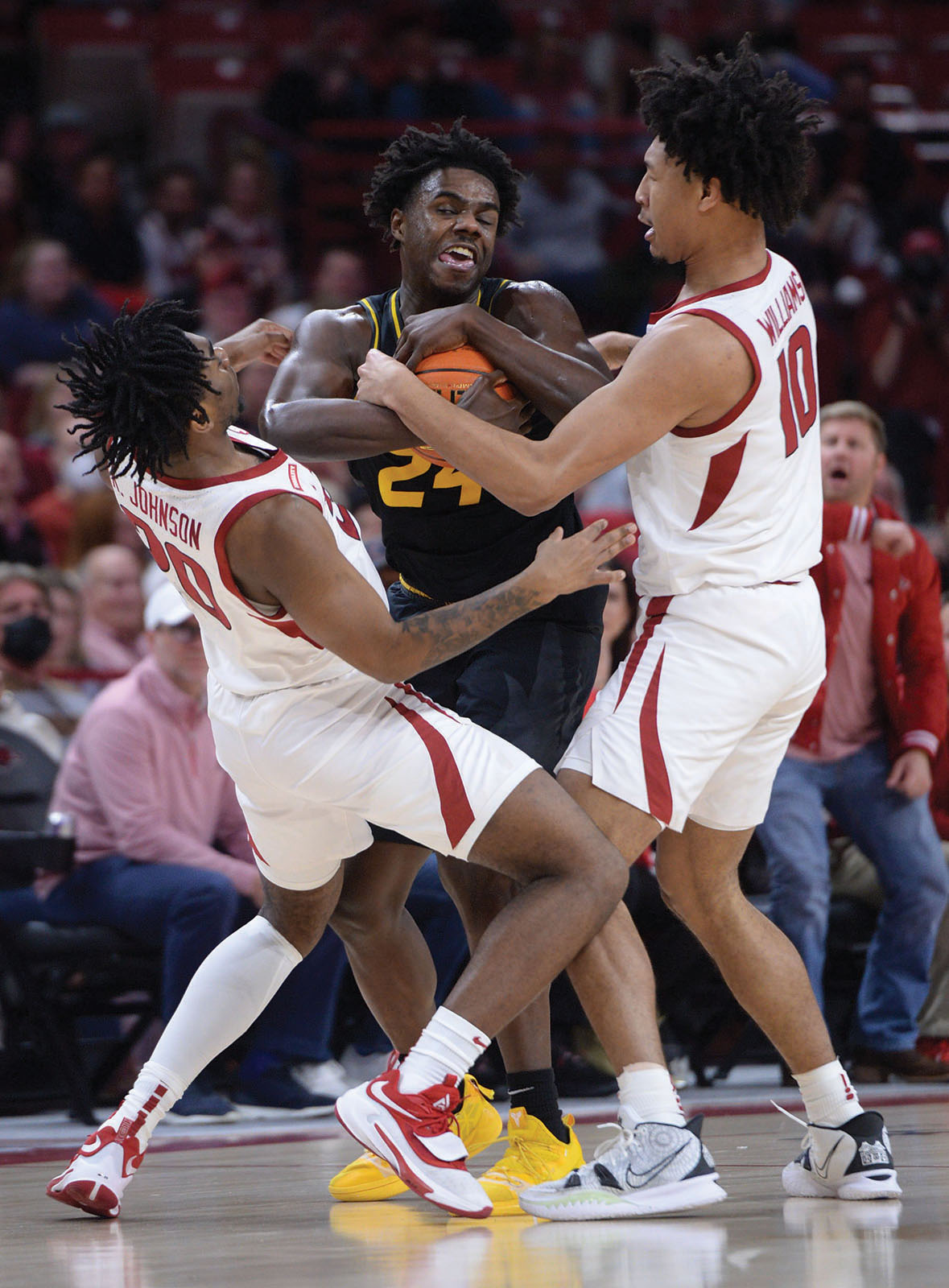 Hogs turn to 'energy' lineup during blowout - Vimarsana News