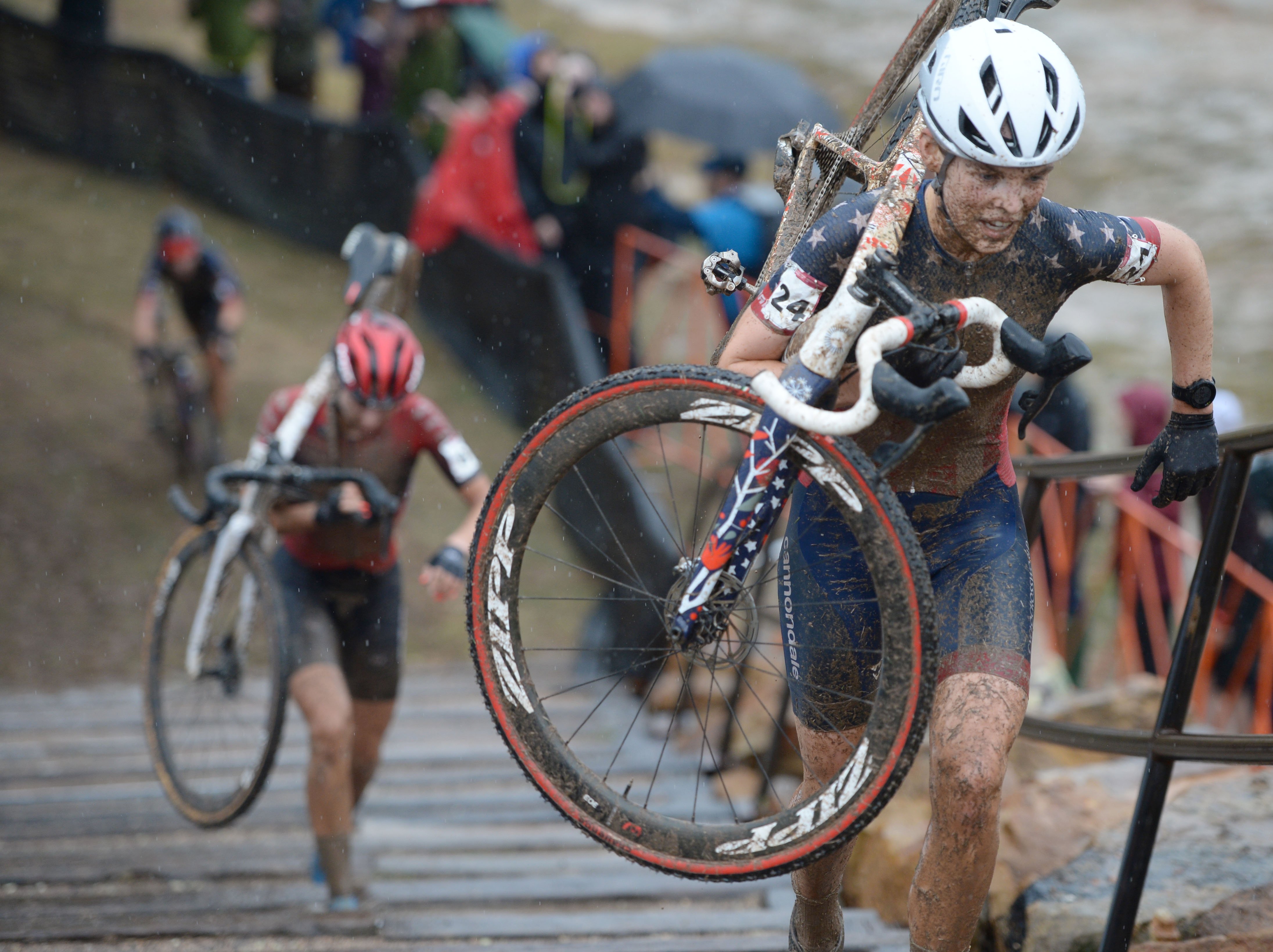 Cyclocross event puts focus on Fayetteville
