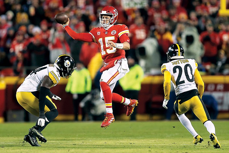 Patrick Mahomes Goes DEEP in Pregame Warmups