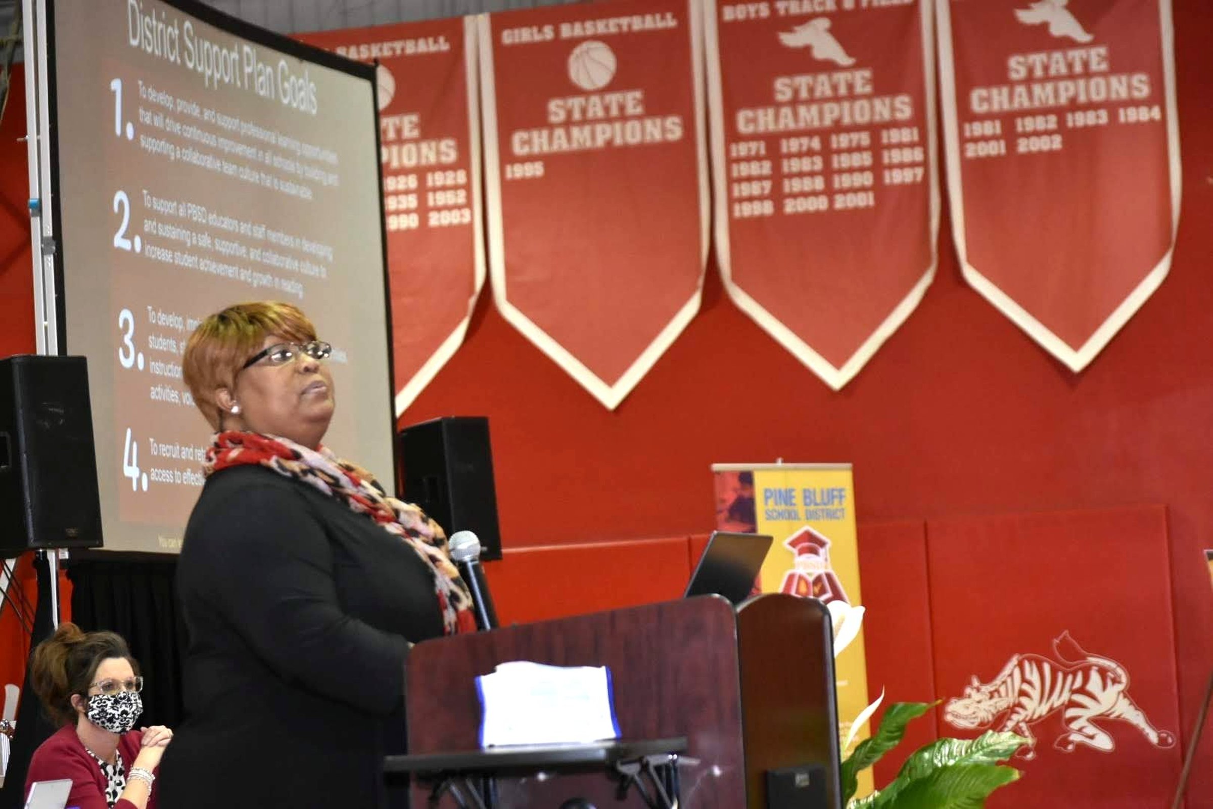 Patrons take district to task on Pine Bluff schools