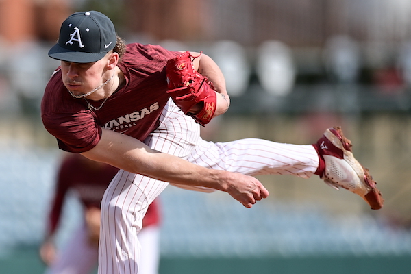 WholeHogSports - Kansas infielder will transfer to Razorbacks