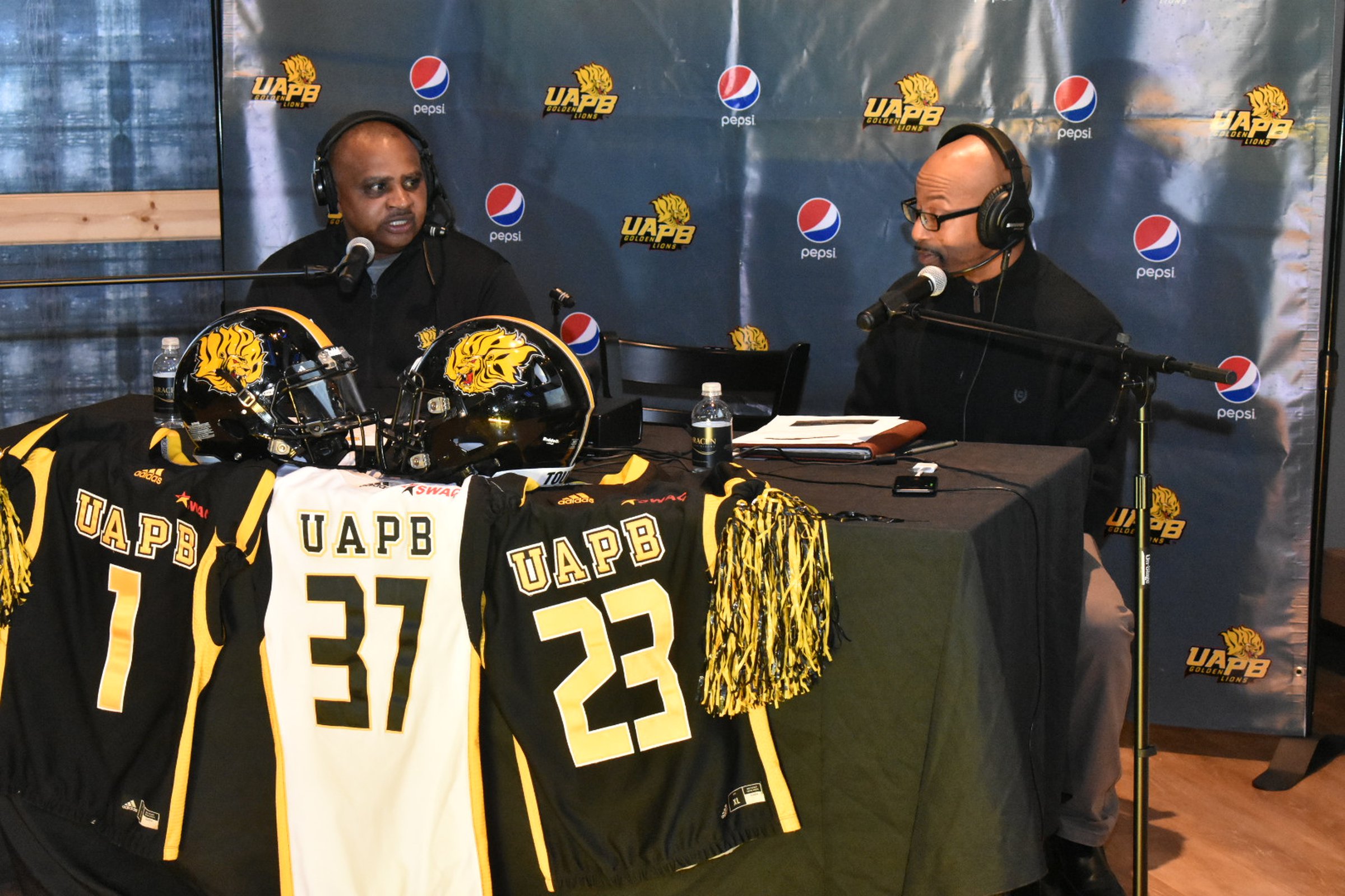 Golden Lions set with recruits