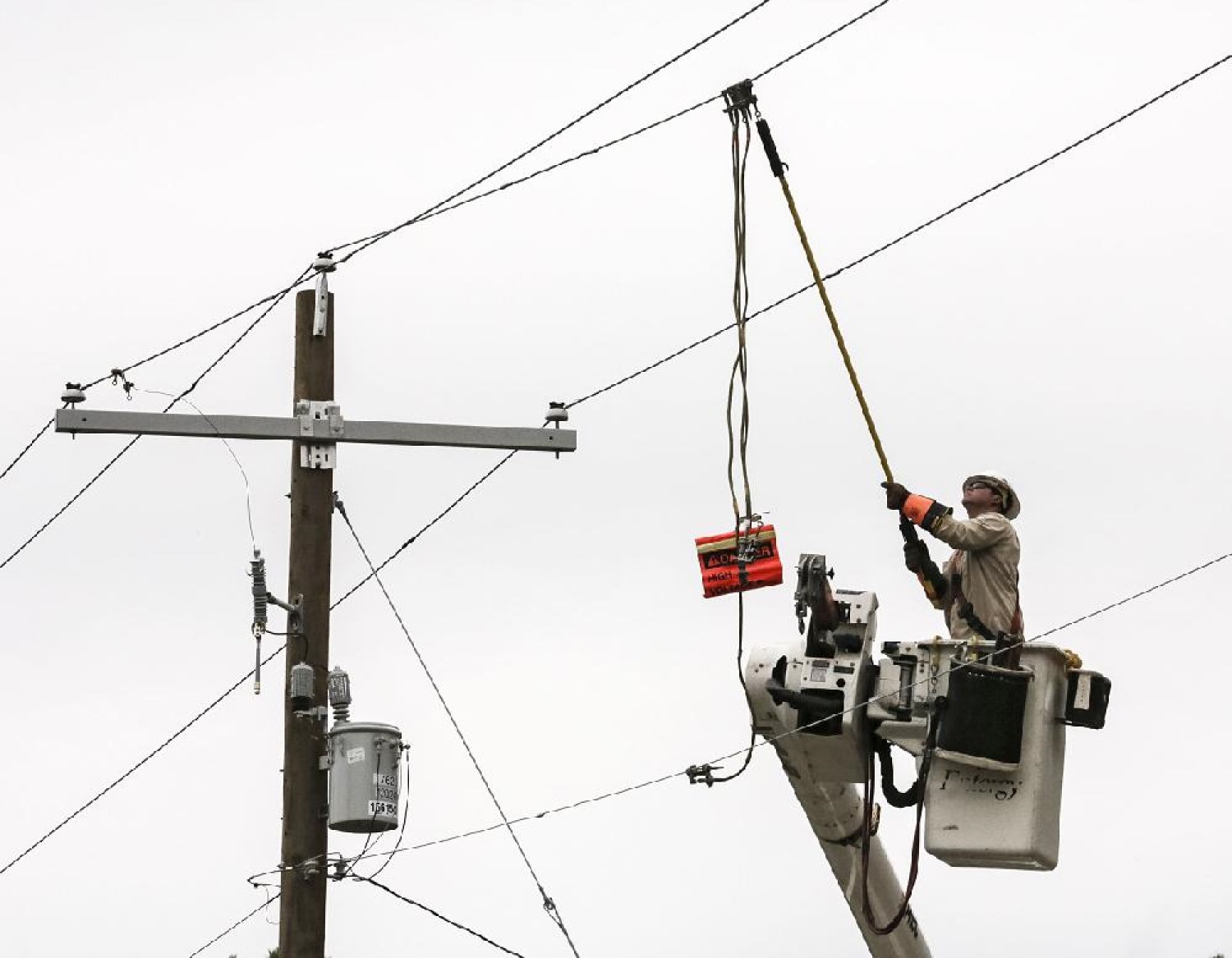 Entergy readies, expects outages