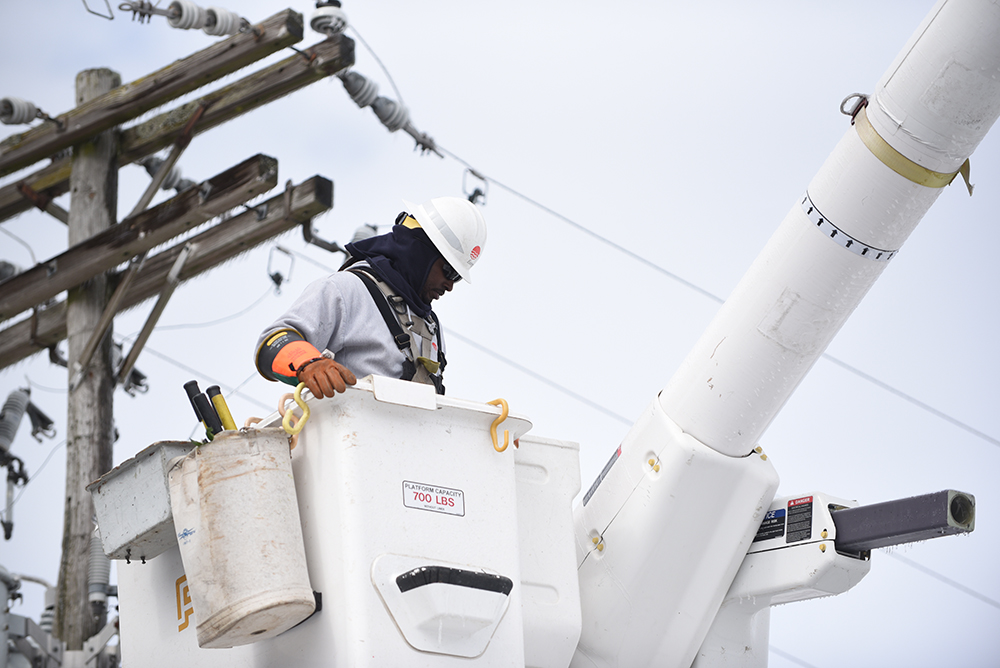 Entergy Arkansas rate increase shaved to $6.80 per month for average household - Vimarsana News