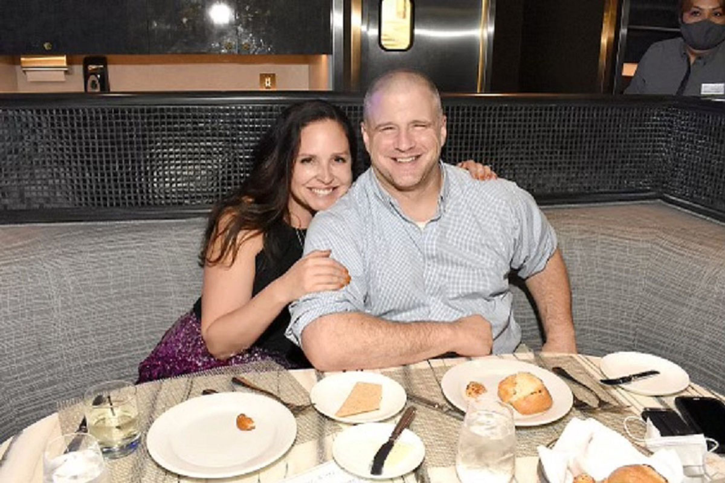 They spoke the same language, unlike her date - Vimarsana News