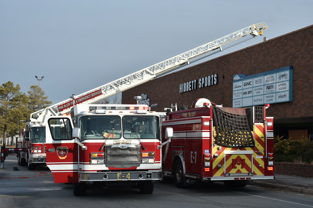 Pine Bluff firefighters investigate cause of blaze at The Pines mall