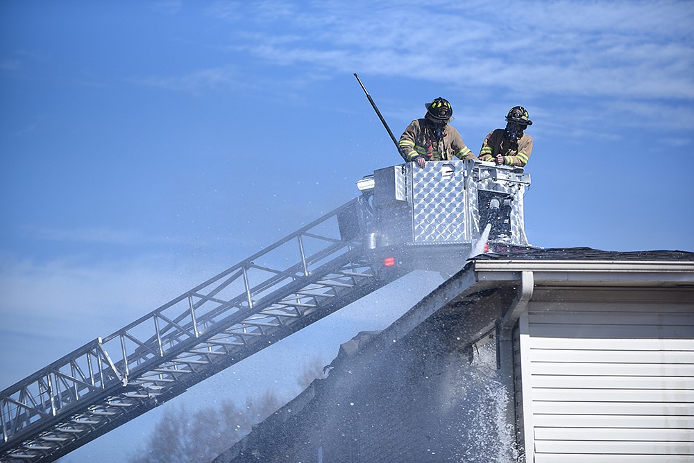 Fire destroys 57yearold Searcy apartment complex; no injuries
