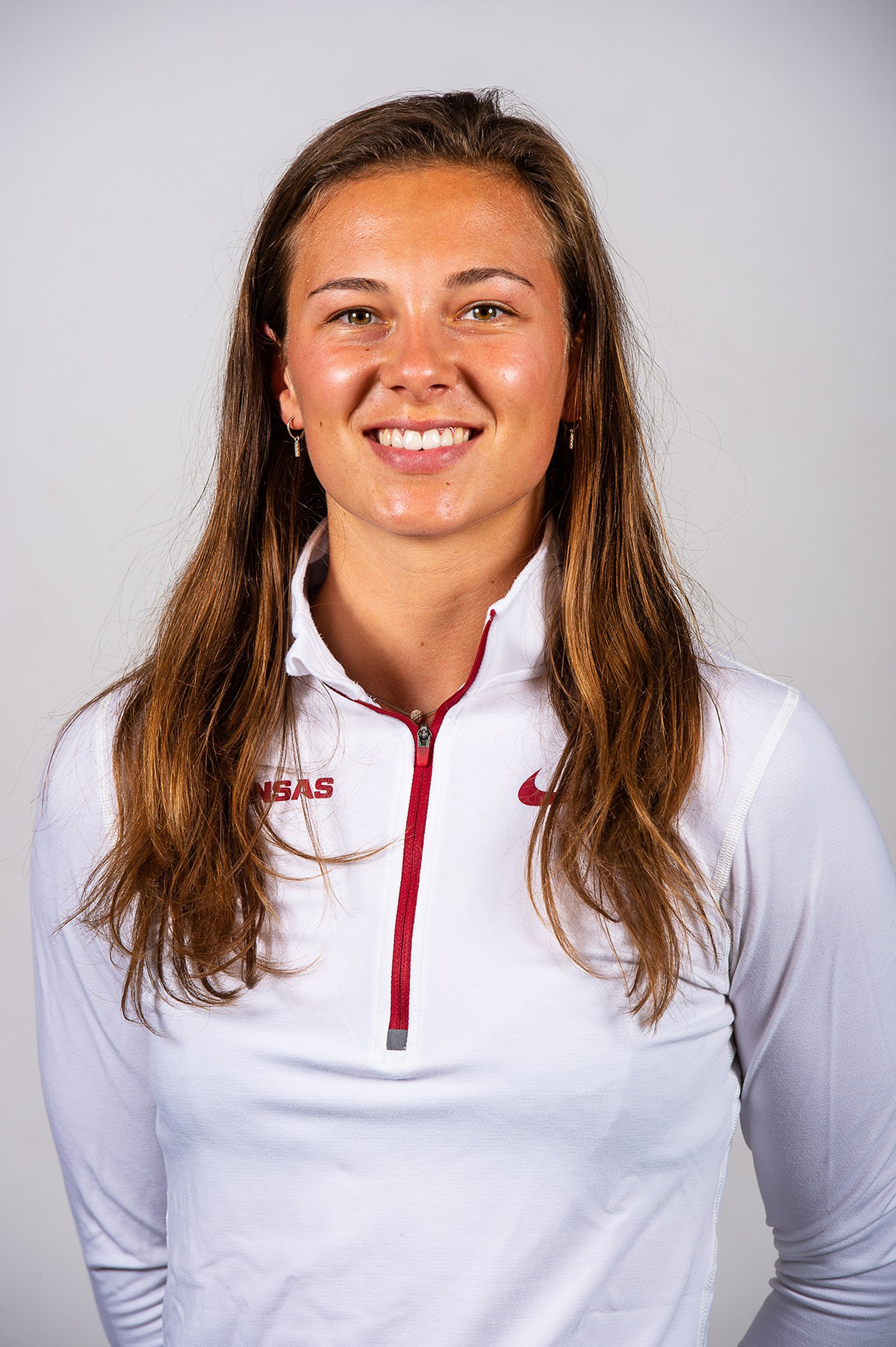 Arkansas' Vekemans wins pole vault - Vimarsana News