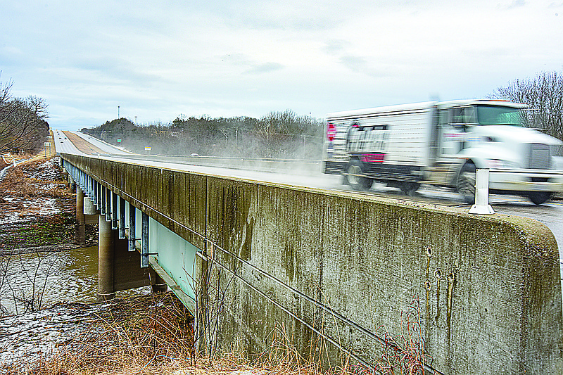 During rain on Friday, Feb. 11, 2022, traffic is shown passing over the westbound U.S. 50/63 Moreau River bridges in eastern Cole County. (Julie Smith/News Tribune photo)