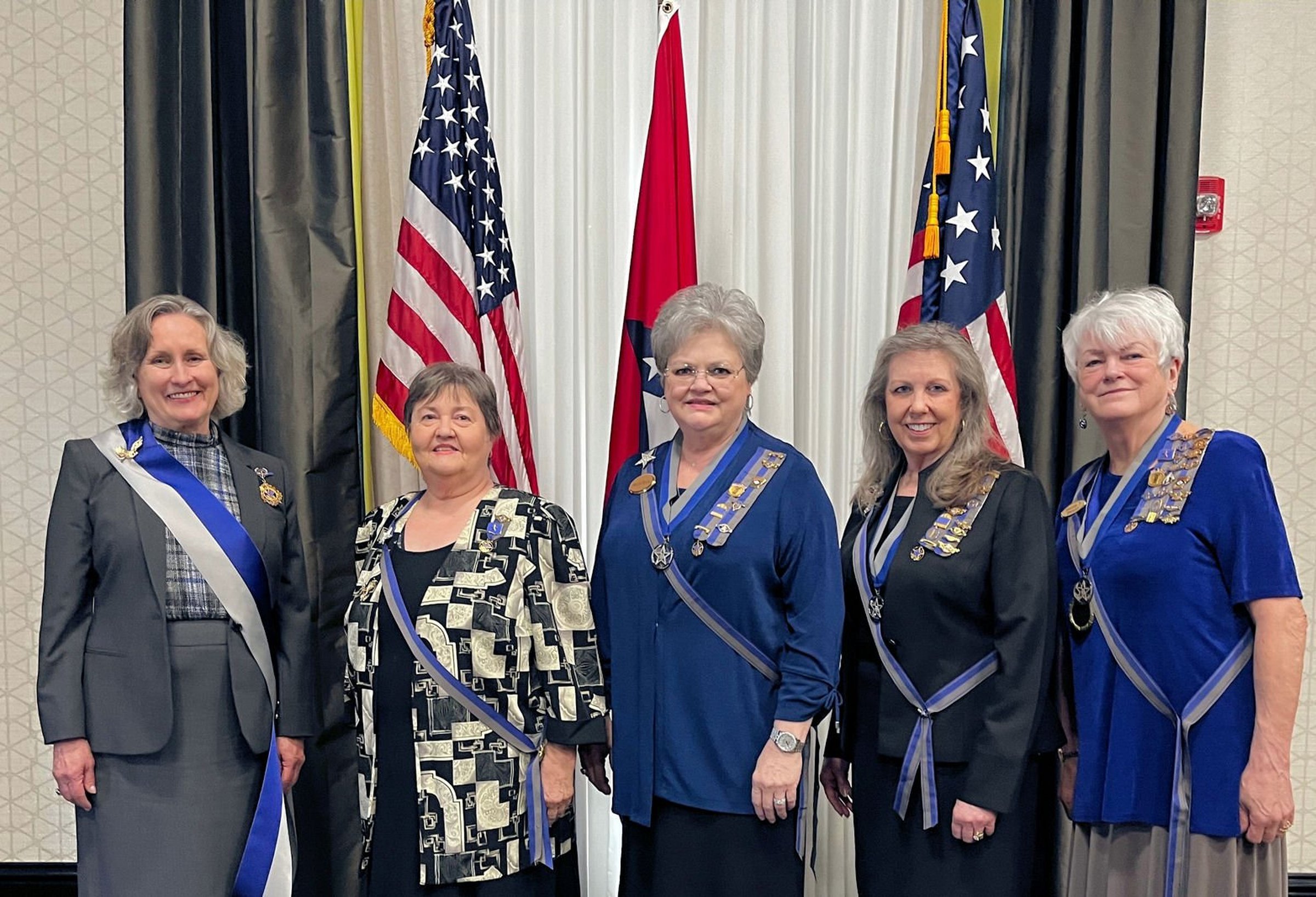 1812 group honors national leader